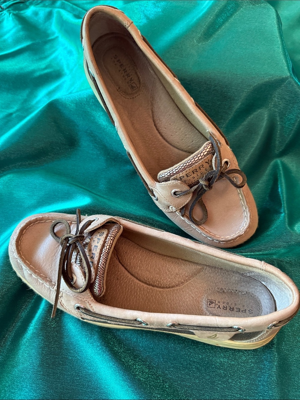 Sperry Women's Tan with Gold Accent Pattern Leather    Topsider Shoes Size 8
